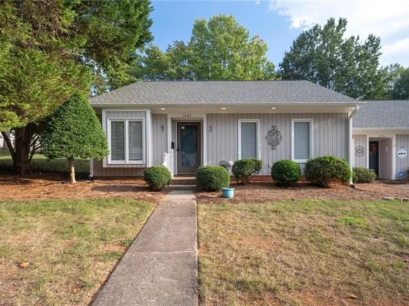 1447 Grantland Pl, Greensboro, NC 27410