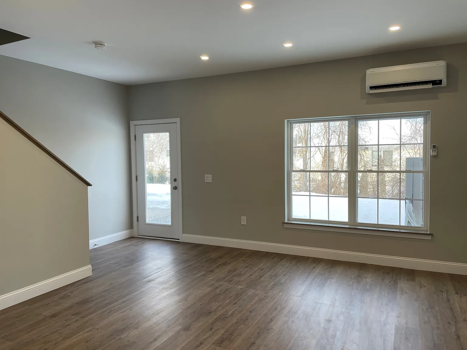 2 bed, 2.5 bath, 1250 sqft, $2,500 — Photo 2