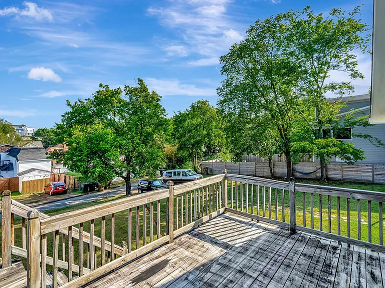 3520 Elkins Ave — Photo 19