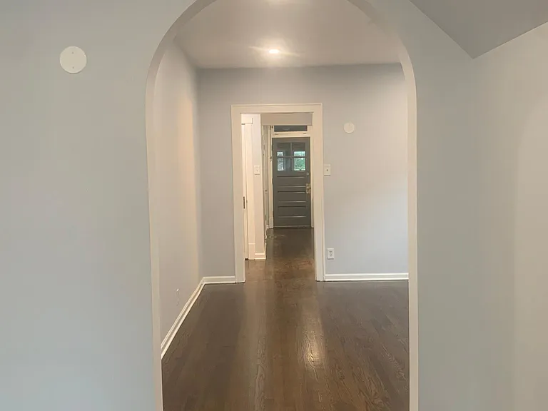 3331 N Neenah Ave #1 — Photo 4