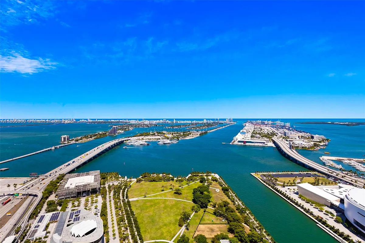Building Photo - 1000 Biscayne Blvd #4901