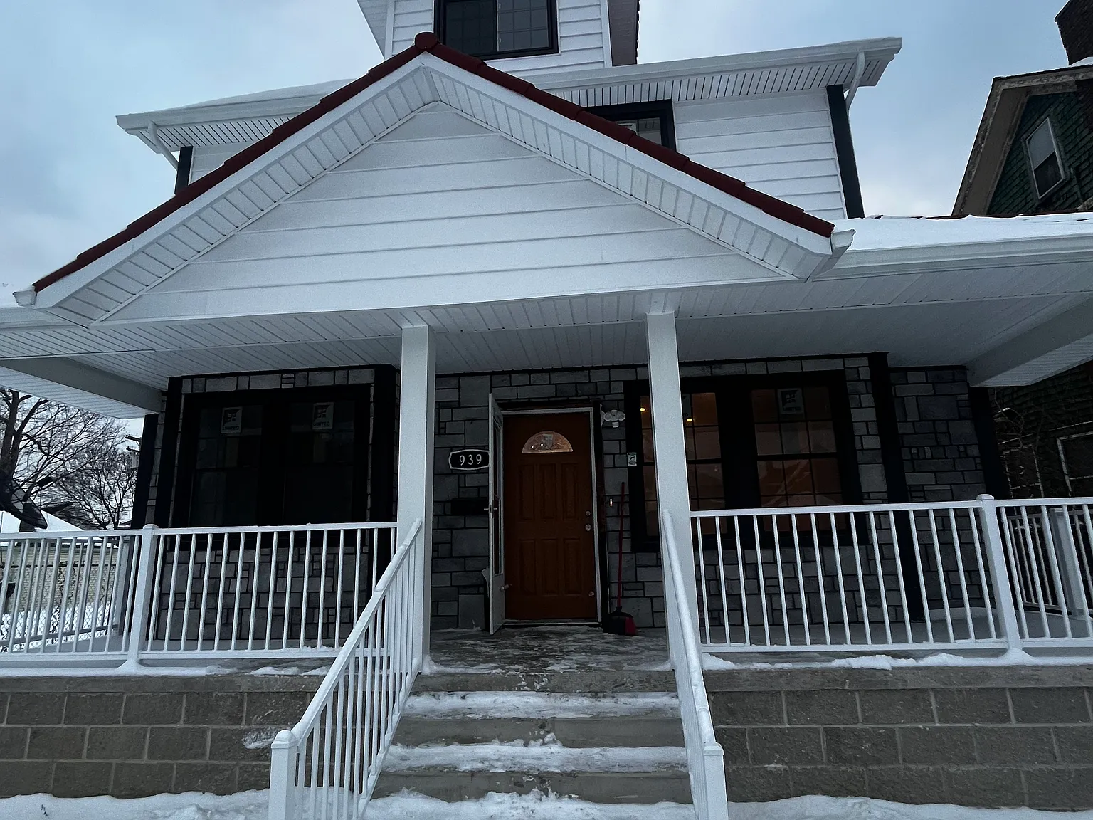 7 bed, 2200 sqft, $2,200 — Photo 3