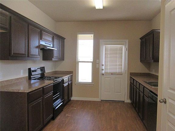5th image of 2029 Belshire Ct