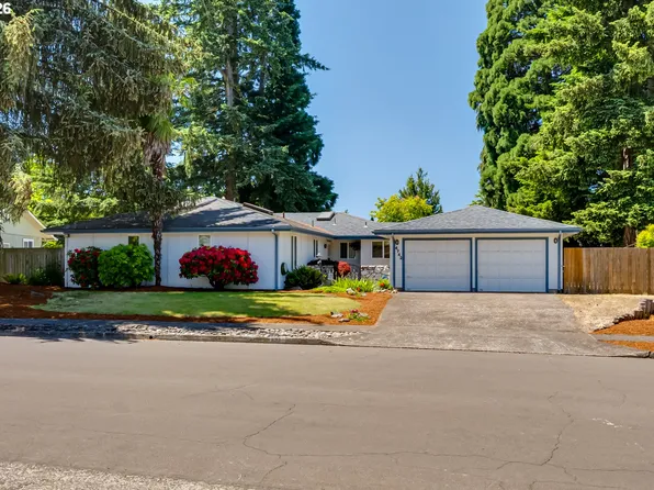 4742 Thunderbird St, Eugene, OR 97404