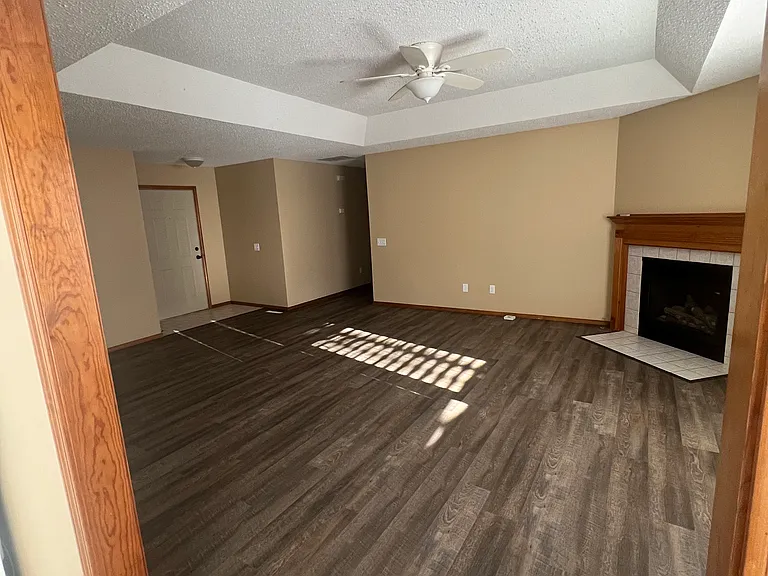4738 S Ridgeview Ave — Photo 3