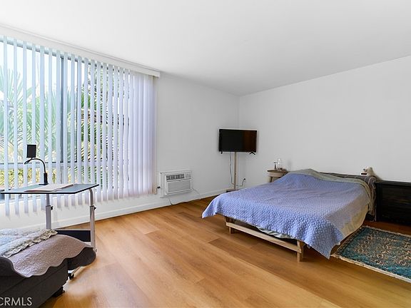 4th image of 525 S Ardmore Ave APT 338