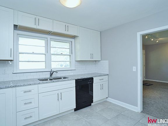 5th image of 1633 Sunburst Ln