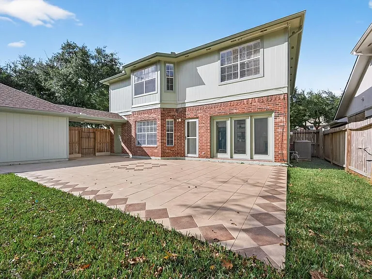 2431 Parkwood Ln — Photo 27