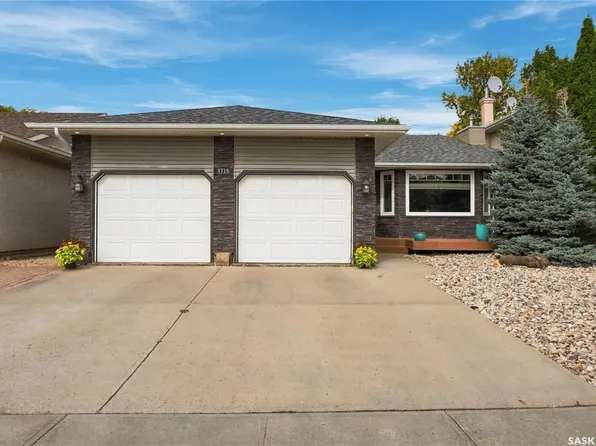 1716 CLIVE BAY E, Regina, SK S4V 2R8