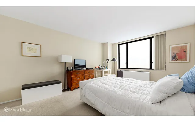 Rented by Douglas Elliman | media 3