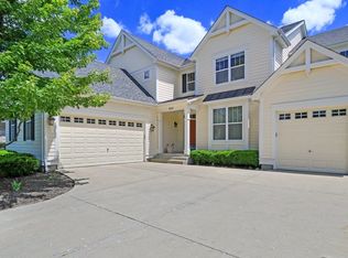 604 Ames St, Libertyville, IL 60048