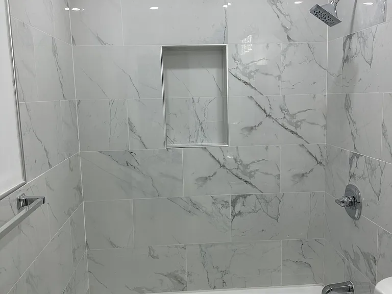 182 Griffith St — Photo 3