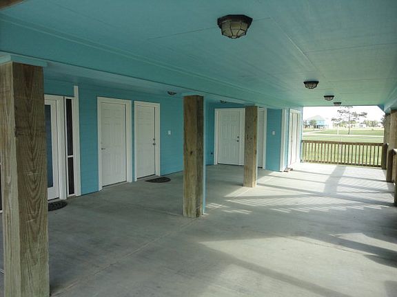 5th image of 220 Stovall Dr
