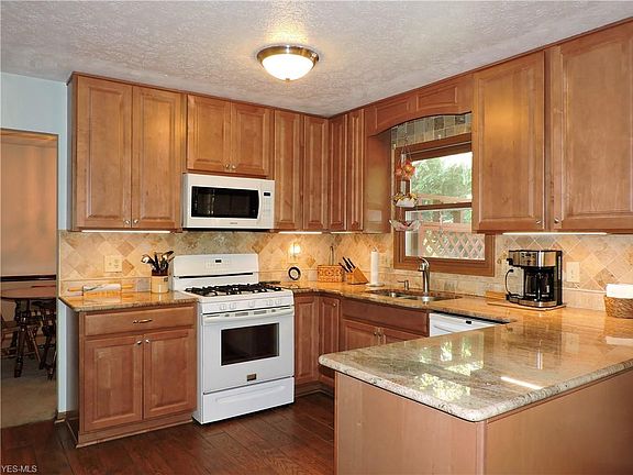 4th image of 5980 Wild Oak Dr