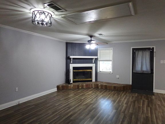 3rd image of 121 Creole St