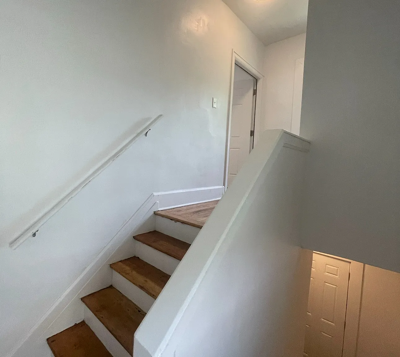 3 bed, 1300 sqft, $1,300 — Photo 2