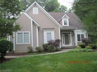 311 Greenway Dr, Chardon, OH 44024