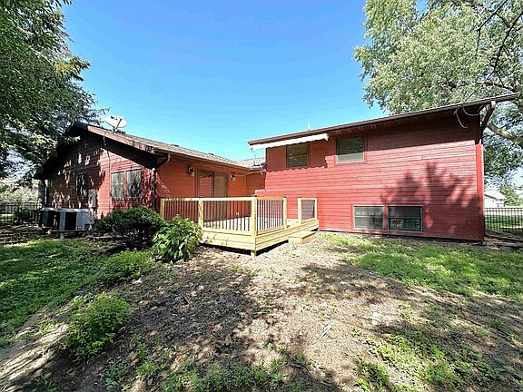 5th image of 2301 Palmer St
