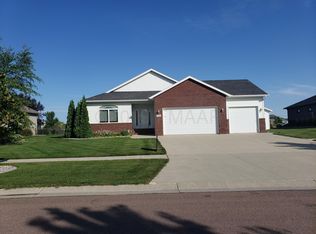 4739 Woodhaven St S, Fargo, ND 58104