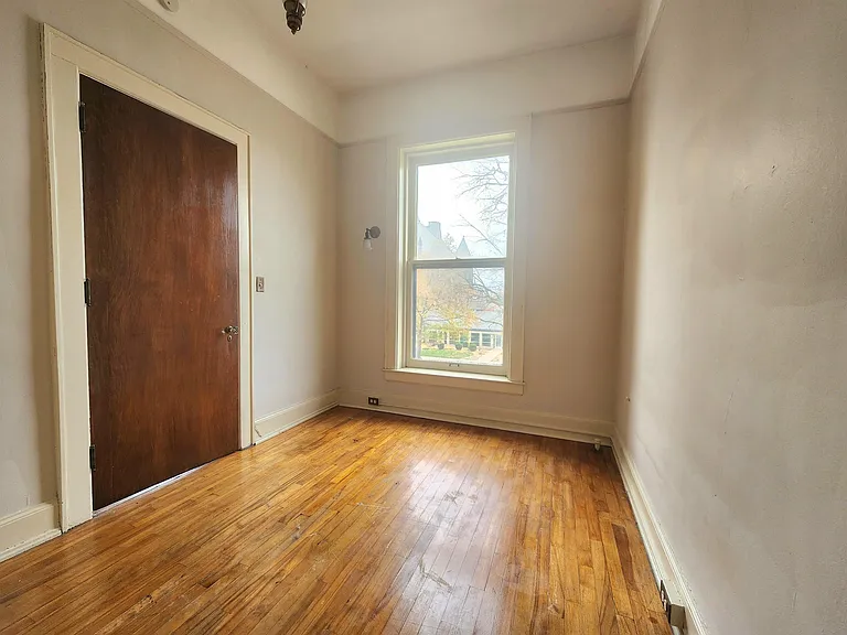 814 Center Ave #D — Photo 8