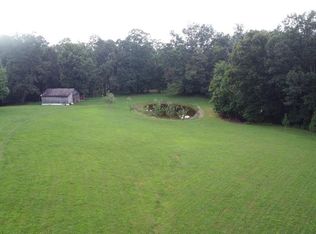 1323 Bee Rock Rd, Monterey, TN 38574