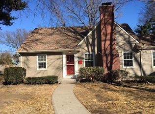 5323 Fairway Rd, Fairway, KS 66205