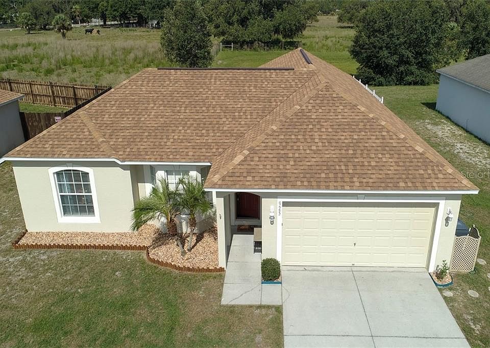1st image of 925 Deming Dr