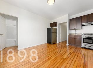 32-52 33rd St #F-9, Astoria, NY 11106