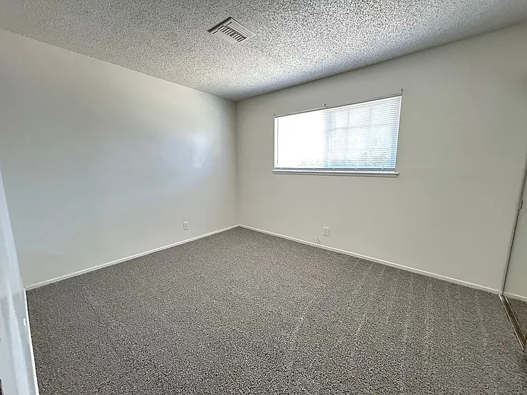 3979 Avonwood Ave — Photo 13