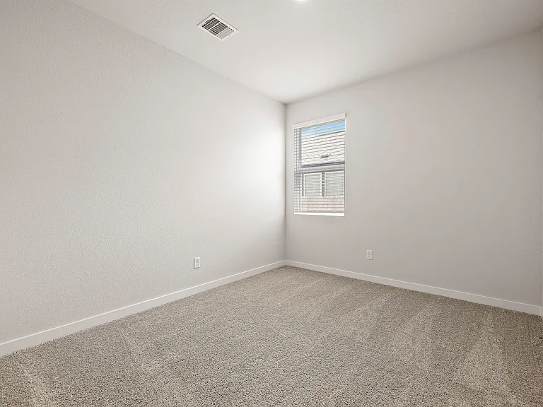 2415 Ekvall Dr — Photo 17