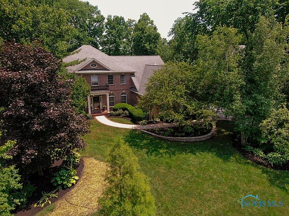 2nd image of 25795 Edinborough Cir