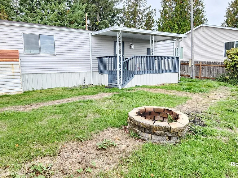 10012 Overlook Dr NW — Photo 2