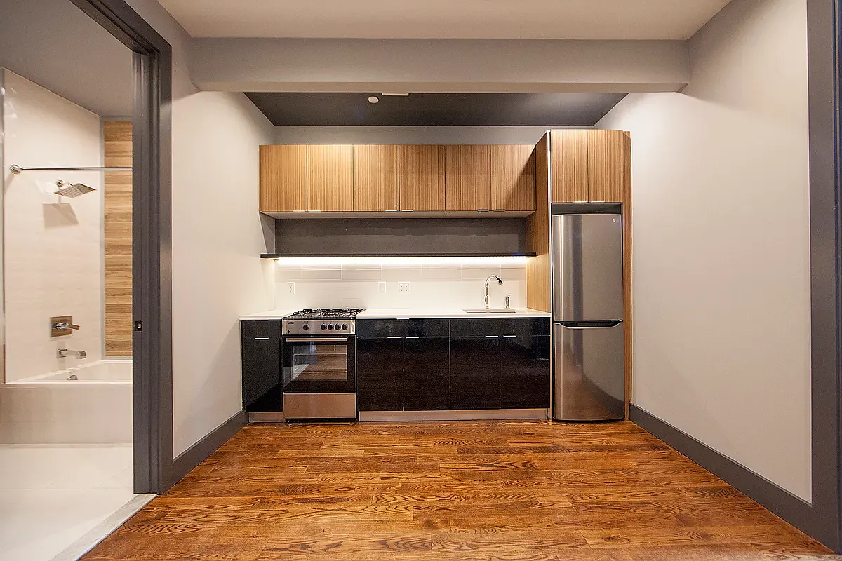 Building Photo - 79 Stanhope St #1A