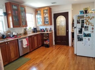 111 Clifton St #1, Cambridge, MA 02140