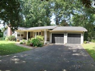 4 Orchard St, Rhinebeck, NY 12572