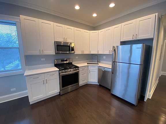 4th image of 3257 N Lawndale Ave #2