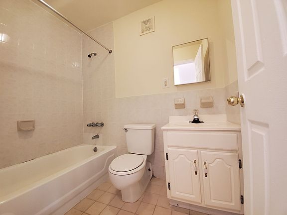 4th image of 69 Cooper St APT 2B