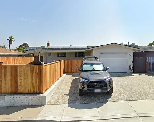 1668 Luxton St Photo 1