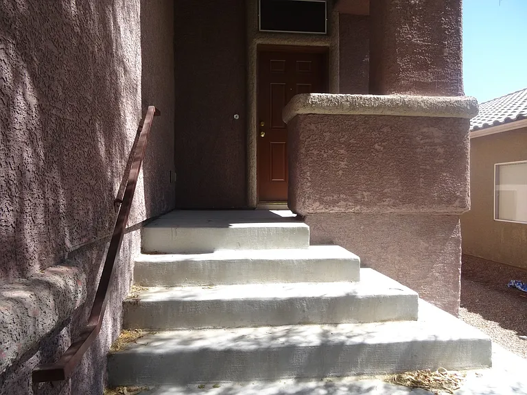 6420 Casamar St — Photo 4