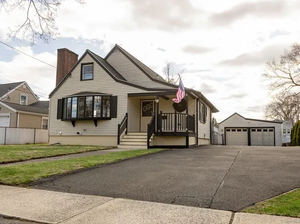 71 Legion Avenue, Stratford, CT 06614