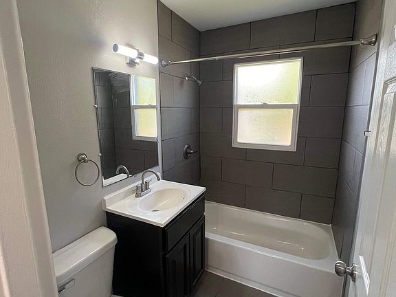 5th image of 124 N Eddy St #8