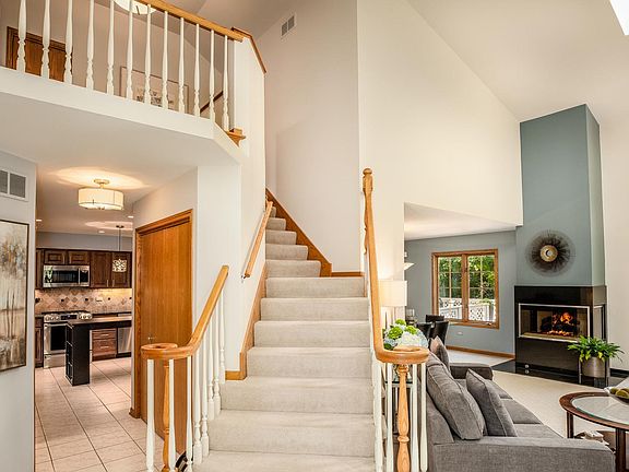 5th image of 16816 Spicebush Ln