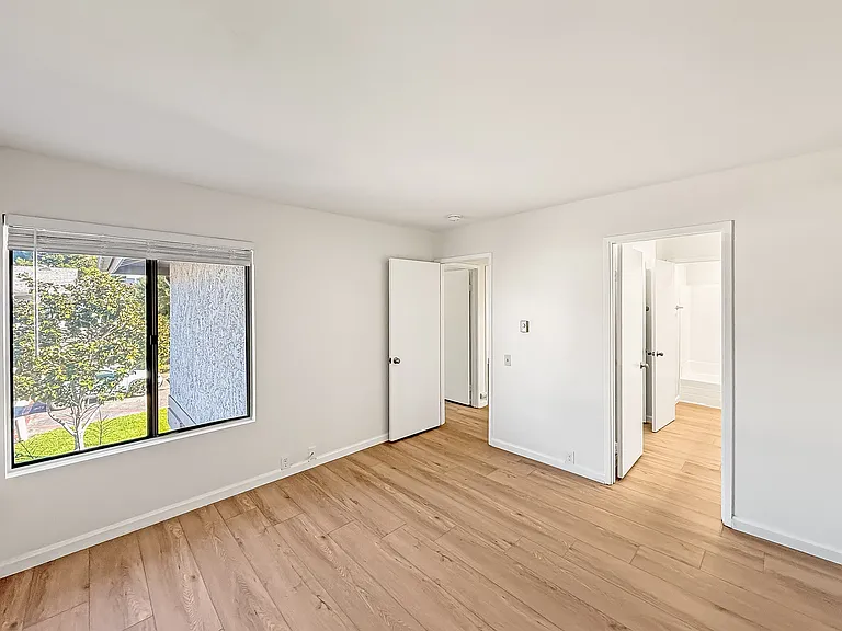 4360 Vision Dr — Photo 7