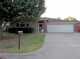 2521 Ensenada Ln, Fort Worth, TX 76108