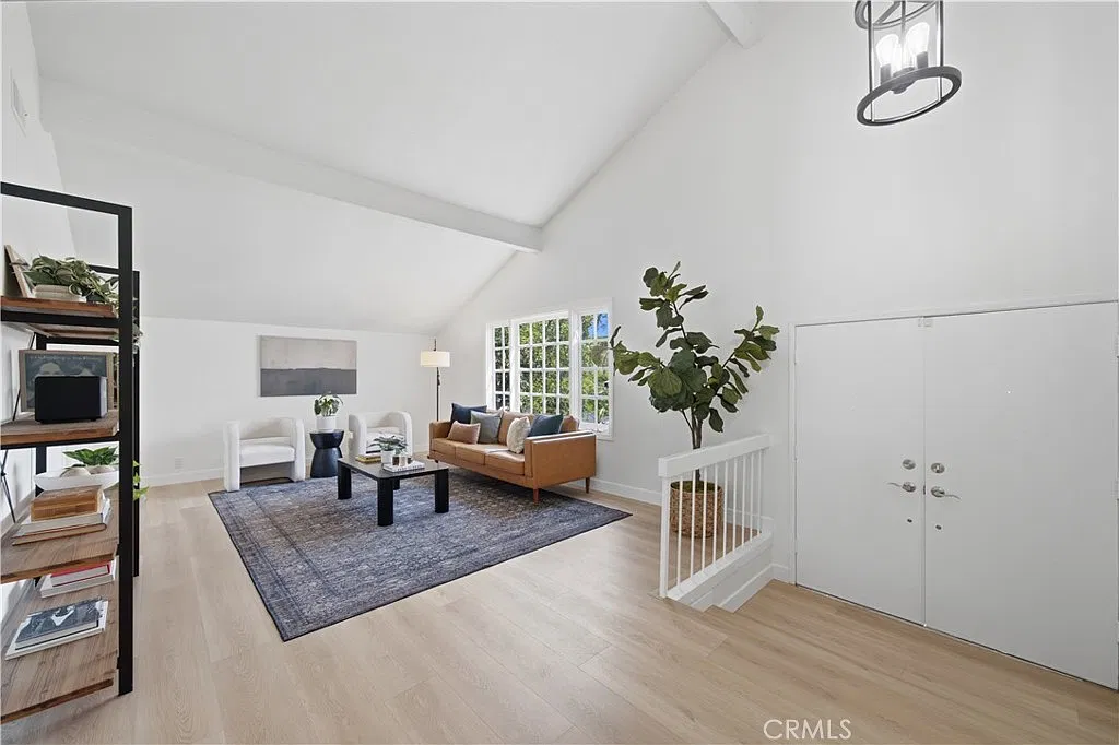 4 bed, 3.5 bath, 2175 sqft, $6,000 — Photo 4