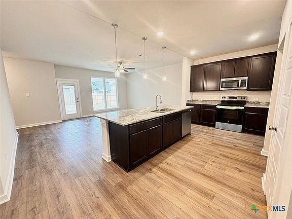 3rd image of 1815 Wellborn Dr