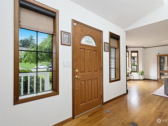 4th image of 2443 Elm Drive