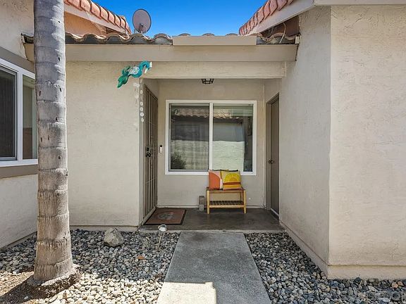 5th image of 4739 Gardenia St