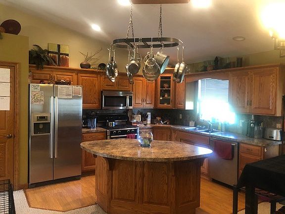 3rd image of 555 Stone Meadow Cir