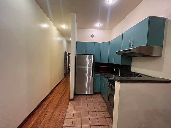 3rd image of 159 W 121st St #2